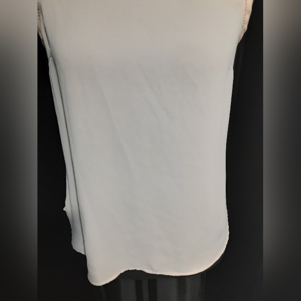 J. Crew Pink Tank Top Eyelit Design Women's Size 2P Business Casual Office - Picture 3 of 8
